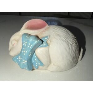 1998 Hermitage Pottery Sleeping Bunny Spring Easter Bunnies Pastel White VTG